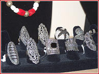 Jewelry | Jewelry from around the world | Claudia Lobao | Global Jewelry | Mexico | Mexican Art